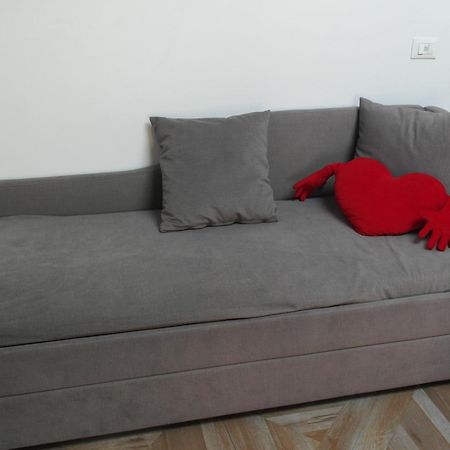 Luminoso Bilocale Zona Tibaldi Bocconi Apartamento Milão Exterior foto