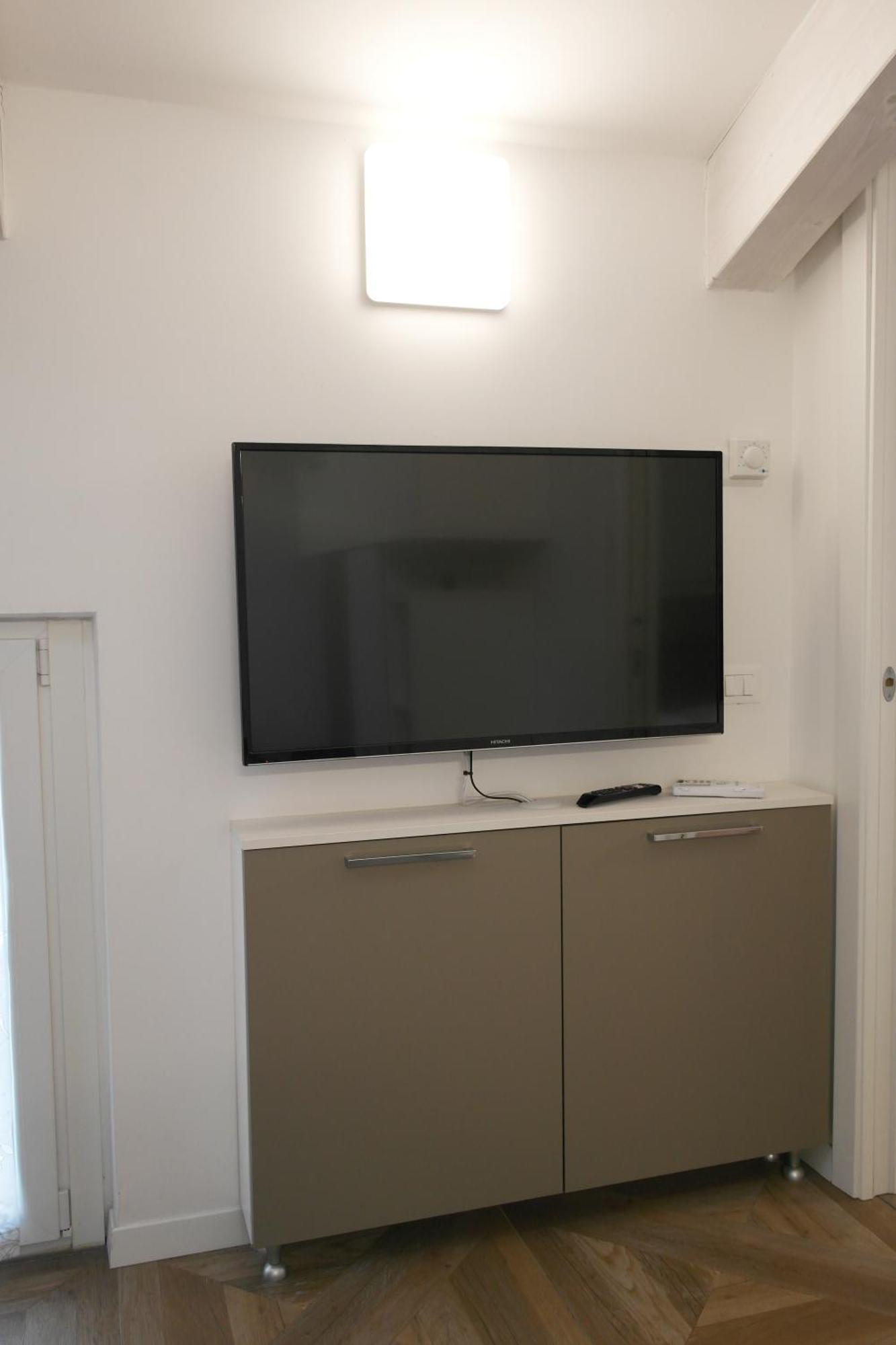 Luminoso Bilocale Zona Tibaldi Bocconi Apartamento Milão Exterior foto