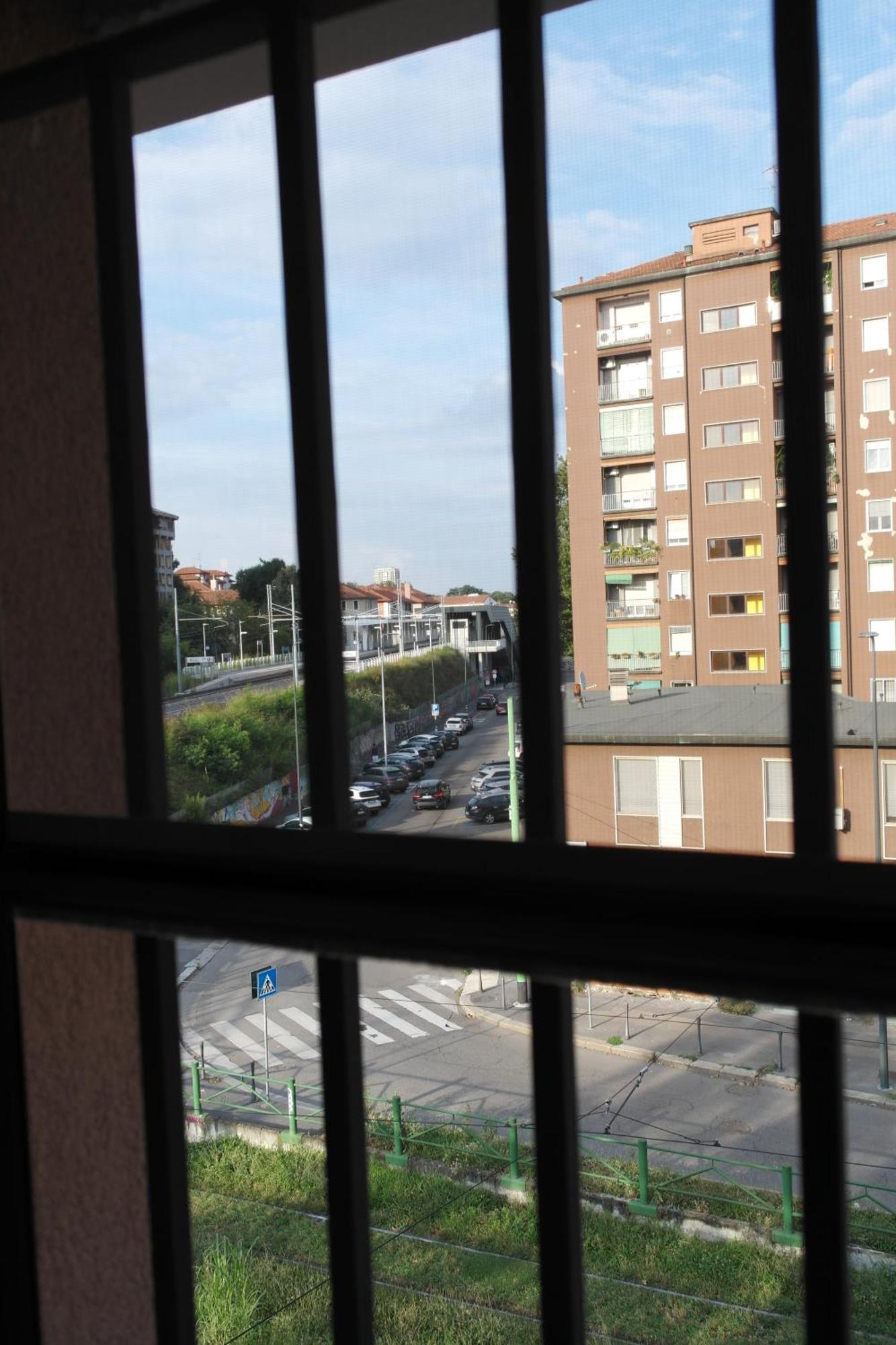 Luminoso Bilocale Zona Tibaldi Bocconi Apartamento Milão Exterior foto