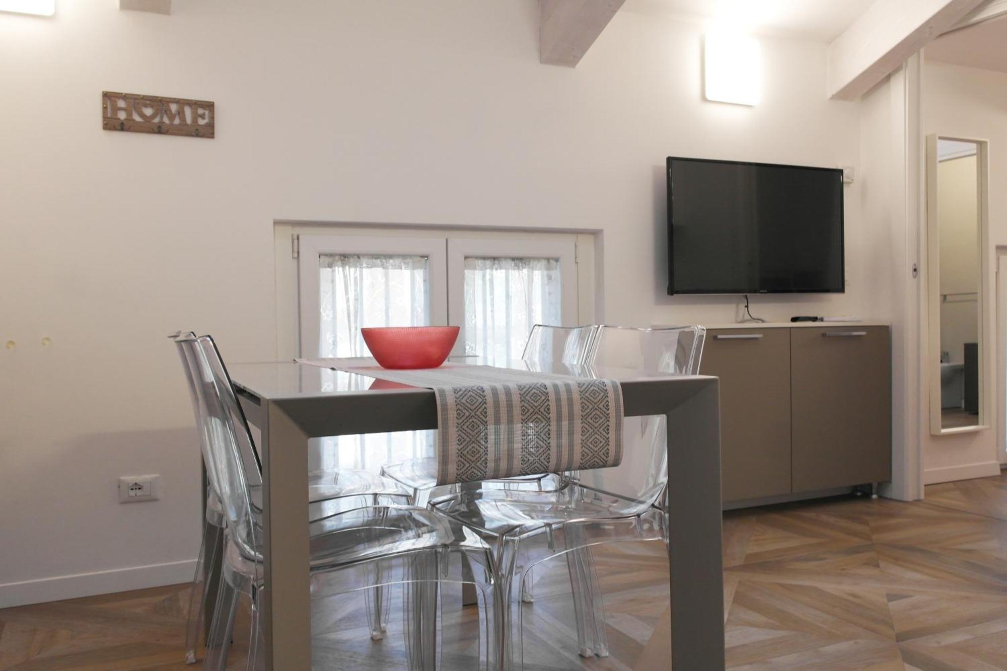 Luminoso Bilocale Zona Tibaldi Bocconi Apartamento Milão Exterior foto